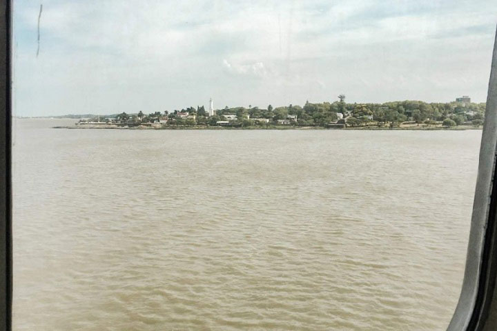 Como ir de barco para Colônia del Sacramento