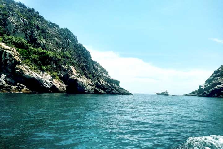 Passeio de barco em Arraial do Cabo
