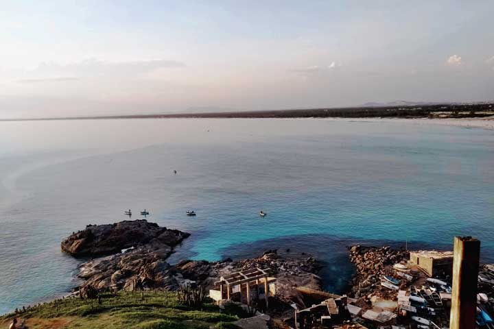 Foto da Ruínas da Companhia Nacional de Álcalis em Arraia