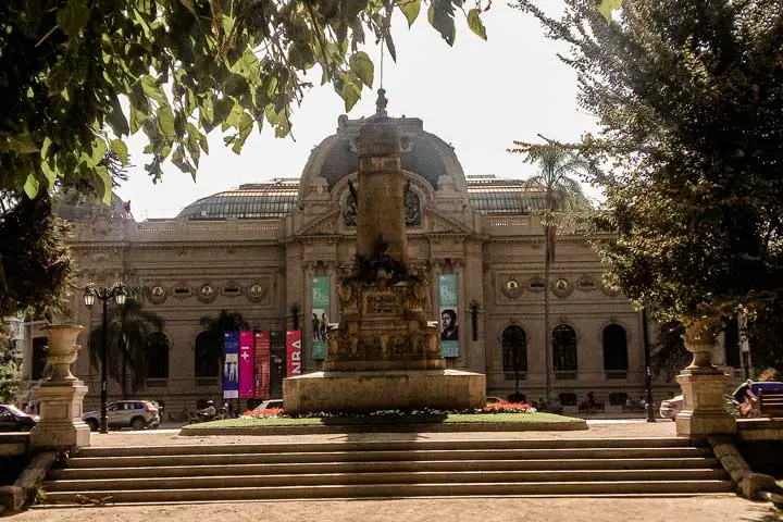 O que fazer no centro histórico de Santiago -Museu Nacional de Belas Artes