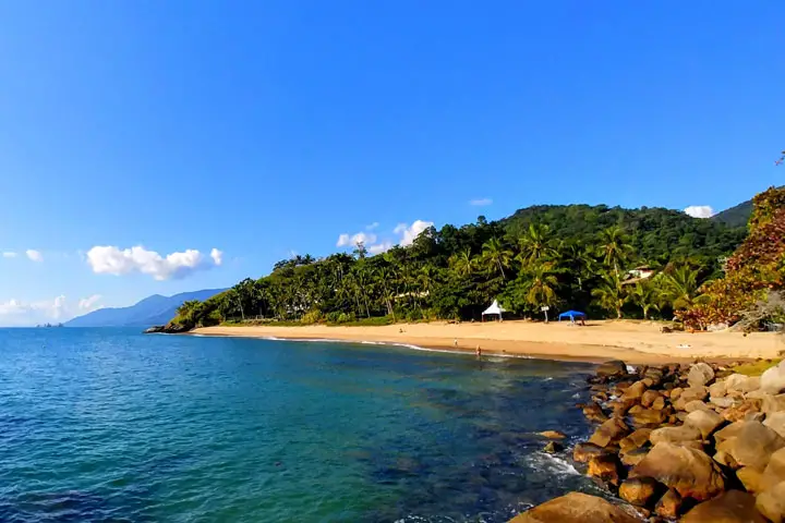 Praia da Feiticeira em Ilhabela