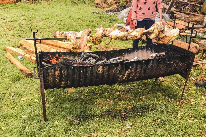 Cordeiro assado em Chiloé