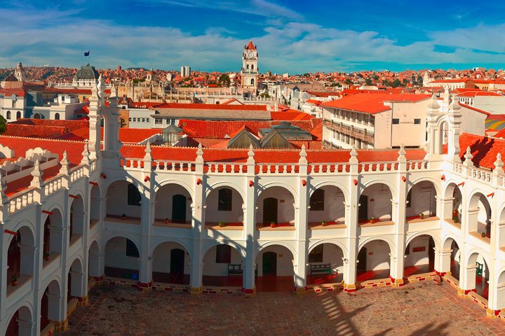 LUGARES PARA VIAJAR EM ABRIL