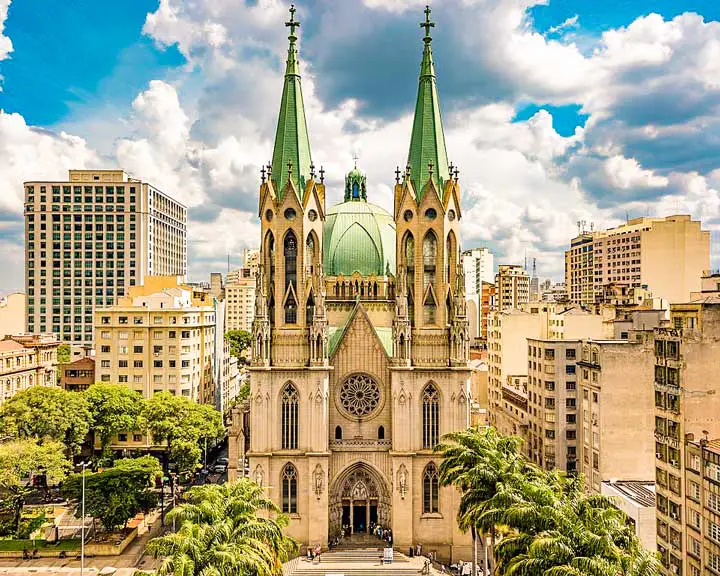 Catedral da Sé e Praça da Sé - pontos turísticos de São Paulo