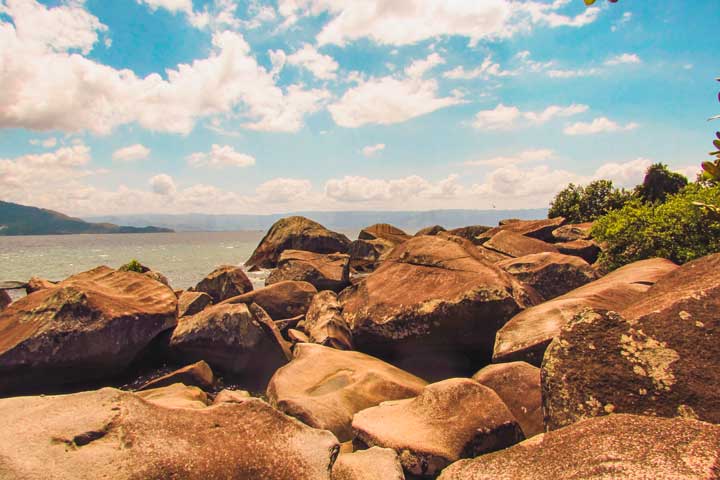 Foto da Pedra do Sino em Ilhabela