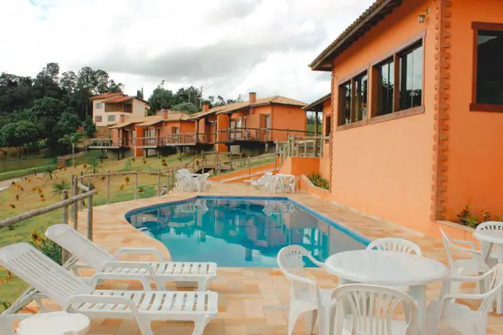 Hotel com piscina privativa em Serra Negra SP