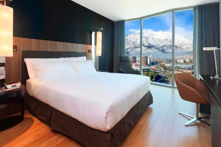 Hotel com vista panorâmica para a Cordilheira dos Andes em Santiago