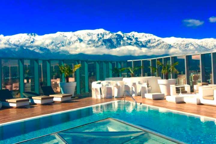 Hotel com vista panorâmica para a Cordilheira dos Andes em Santiago 