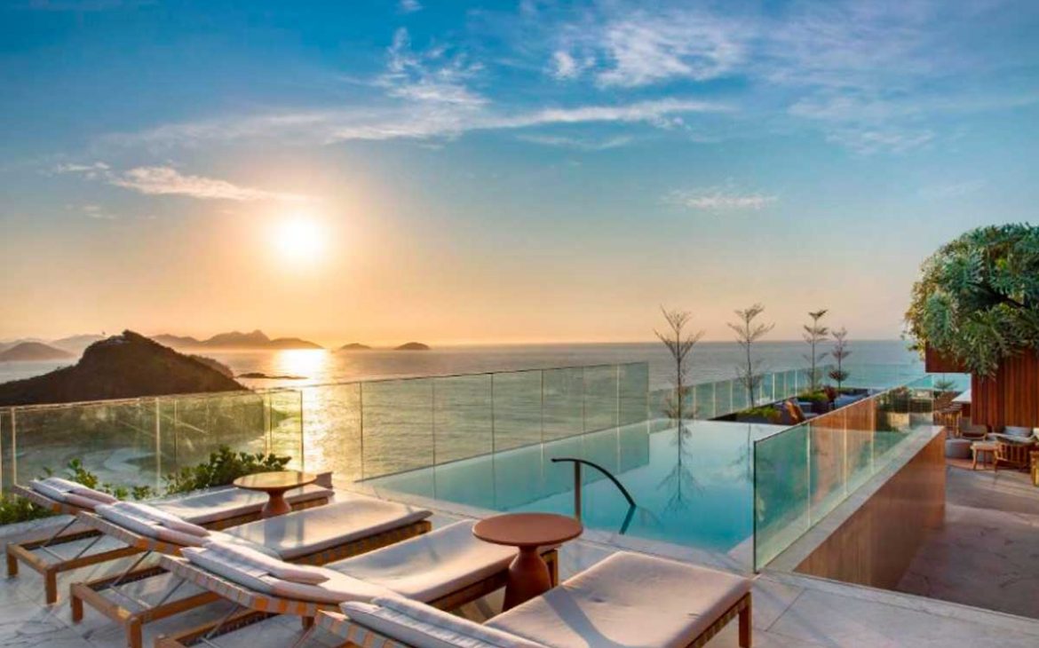 Hotel com vista para o mar no RJ