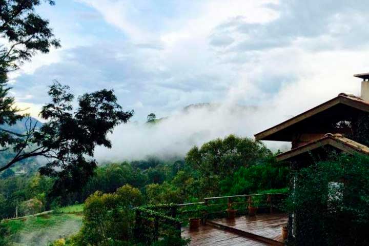 Pousada com vista para as montanhas