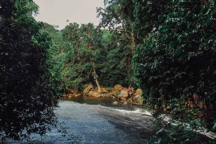 Cachoeira do tobogã em Paraty