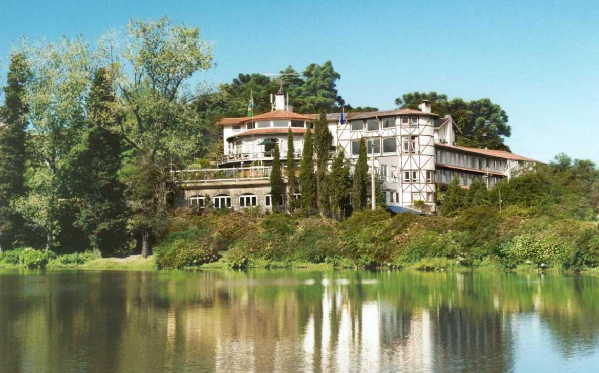 Hotel Estalagem St. Hubertus. um dos melhores hotéis em gramado para famílias com vista para as montanhas