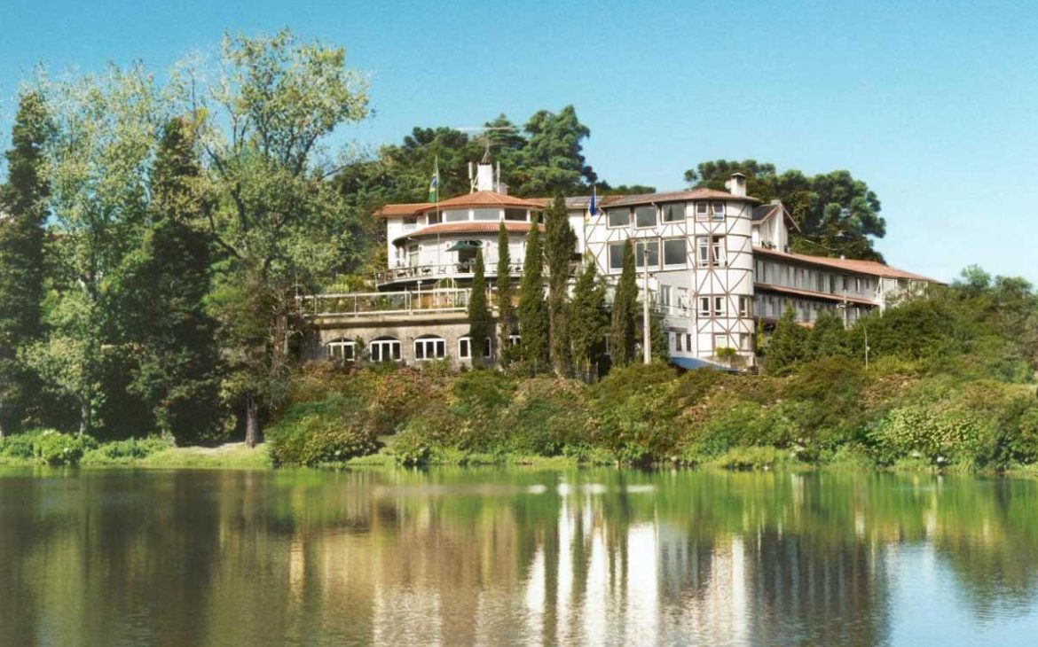 Hotel Estalagem St. Hubertus. um dos melhores hotéis em gramado para famílias com vista para as montanhas