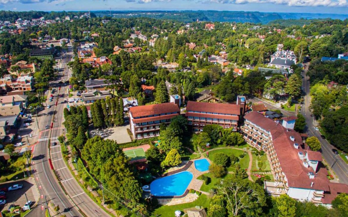 Hotel Alpestre Gramado, um dos melhores hotéis em Gramado para famílias com área de recreação