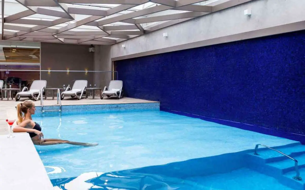 Hotel com piscina, Mercure Curitiba Batel