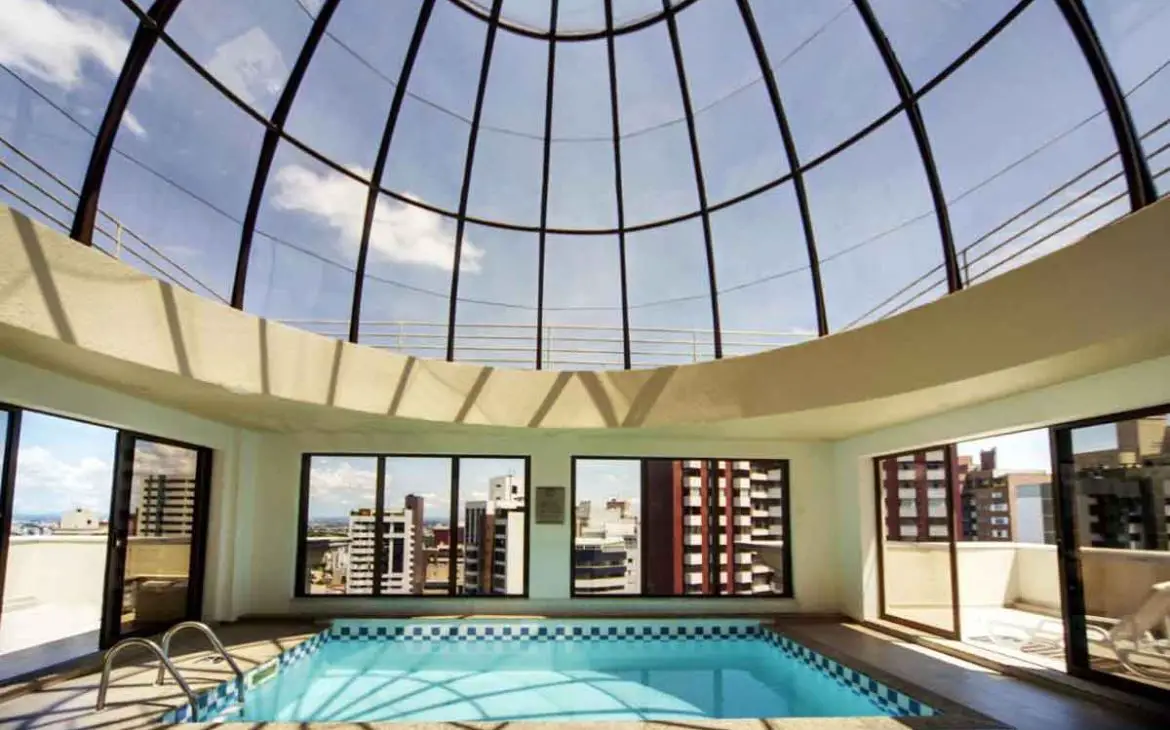 Hotel com piscina em Curitiba, Radisson