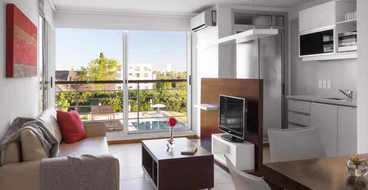 Real Colonia Hotel & Suites