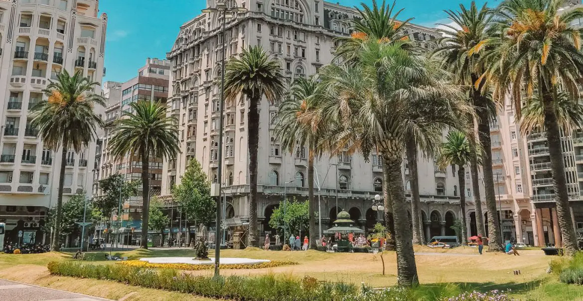 Plaza Independencia em Montevidéu, um dos pontos turísticos mais conhecido do Uruguai